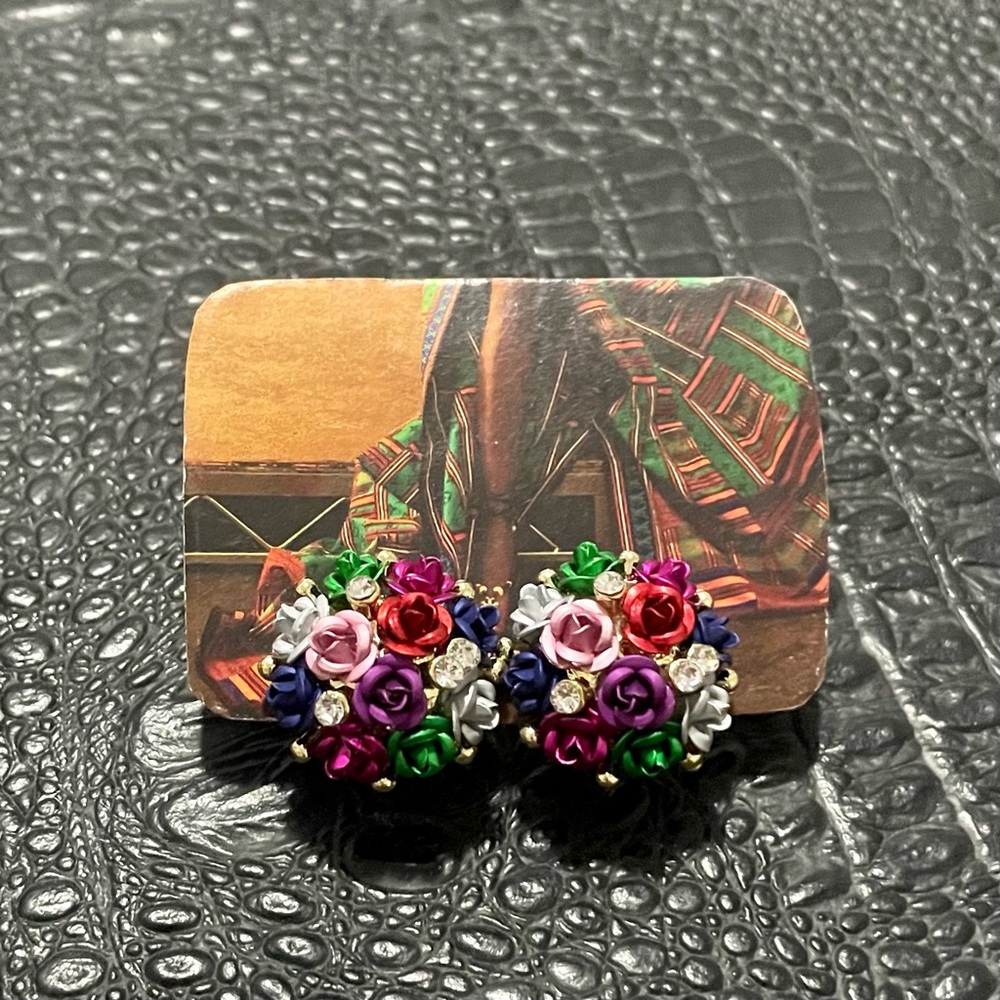 NEW!! Flower & Diamond Cluster Stud Earrings